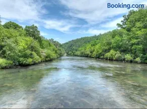 Riverbend Manor Luxury Retreat - Summer Specials! - Image 3