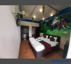 Bandipur Resort Khan's Gufa - Image 4