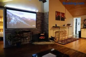 Cozy Home with Big Yard - Full Kitchen-More Than a Hotel Stay! - Image 1