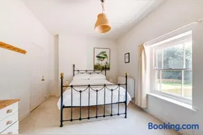 2 Bed in Holt oc-t24825 - Image 4