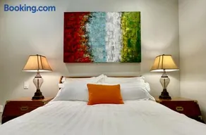 Charming Suite in South Granville Vancouver - Image 3