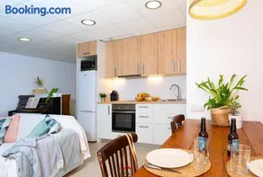 La flama del Ter, un loft preciós amb pati privat i estufa de flames - Image 1