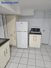 Lovely one bed accommodation in a quiet environment - Image 1