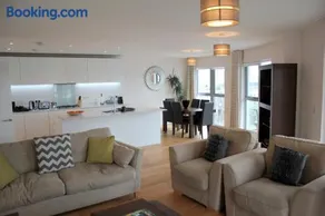 The Luxurious Semi-Circle - Image 2
