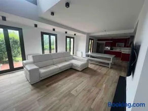 Chalet con piscina Vistas al Gorbea 30 min Bilbao - Image 2