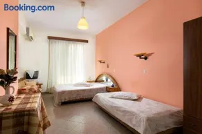Cozy Archangelos apartments with private parking - Image 4
