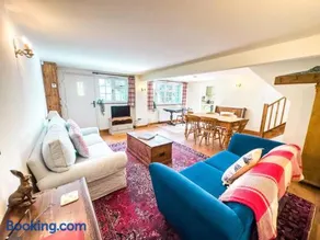 The Snug, Beautiful Country Retreat - Image 4