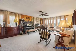Cozy San Diego Retreat Near Downtown & Beaches - Image 1