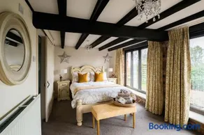Hill House Farm Cottages - Image 1