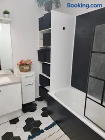 Chambre cosy près de Paris dans un appartement partagé - Image 3