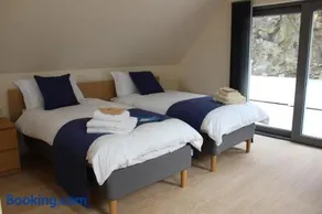 Wilderness Apartments - Image 4
