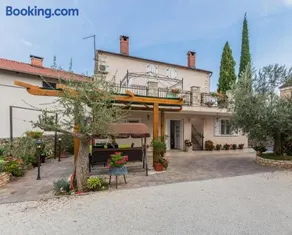 Apartment Macan - Image 2