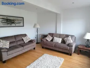 4 Clifden Court - Image 1