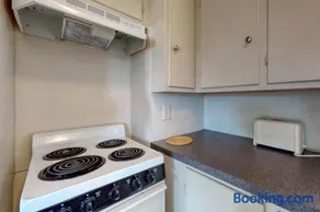 Lovely studio w/full kitchen/free WiFi- next to river/antique shops/restaurants - Image 3