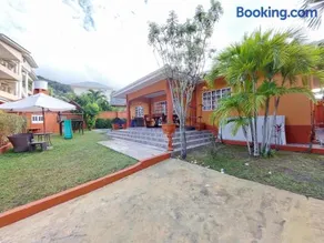 Beau Vallon Villa Self Catering With Pool - Image 3