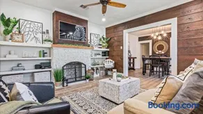 Curated Cottage. minutes from Silos, zoo, Baylor - Image 1