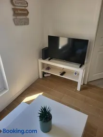 Appartement de vacances avec terrasse et barbecue | Vue ville - Image 3