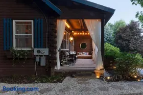 Look to the Mountains: Gunstock Acres Log Cabin - Image 4