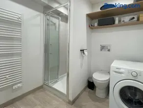 Logement Privé avec espace détente Spa de nage, Spa, Hammam, Sauna - Image 1