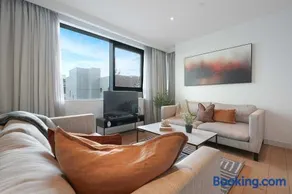Stylish and Spacious 2 Bedroom 2 Bathroom Apartment - Image 4
