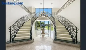Exclusive Dural Estate - A Grand Luxury Escape - Image 2