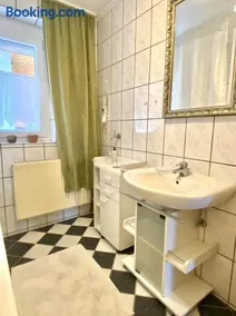 Meraviglioso appartamento con terrazza, barbecue e giardino - Image 4