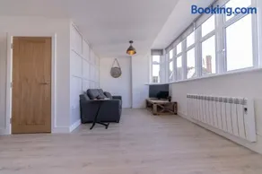 The Old Town Hall - Flat 1 - Image 2
