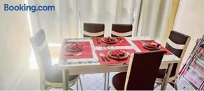 Un élégant appartement à louer à Marrakech avec deux piscines et une situation en centre ville - Image 2