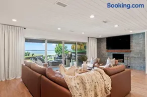 The Mallard Lakehouse on Blue Cove with Hot tub - Image 2