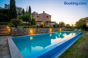 Villa Florea I Modern Design with Gym and Private Pool By TripCare - Image 1