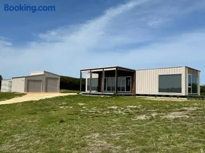 Ocean View Retreat - Image 2