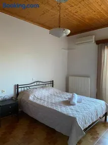 Fourlani's Apartments - Image 3