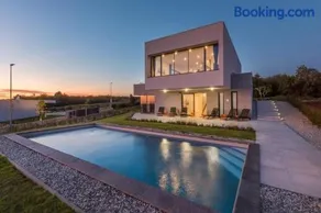 Villa Vista - Image 1