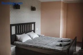 Rabbit Hotel - Image 2