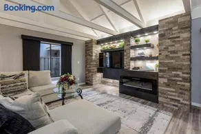 573 Queen's Grant - Image 1