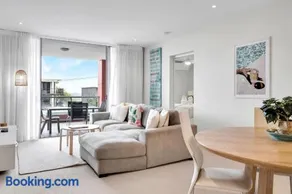 Central Kings Beach 2 BR APT w Pool and Spa access - Image 2