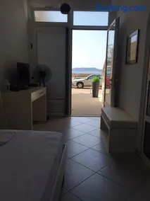 Apartment by the sea - Image 2