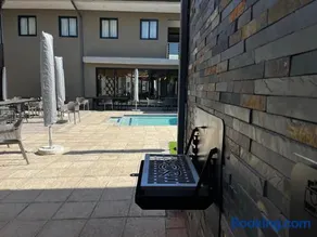 Riverleaf Hotel - Image 4