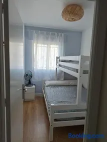 Cosy 2BR flat in Nuevo Portil city centre - Image 3