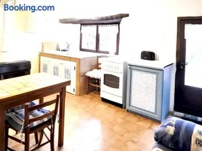 Maison cosy avec vue sur la montagne à Dompnac, cheminée - Image 3