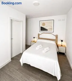 Hospedium GL Linarejos Suites Parking Gratis - Image 2