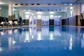 The White House - Off-Site Health Club & Spa 2 minute walk away - Image 3
