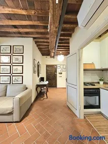 Lucca Walls Dream - Inside the Historic Walls -Stunning Views - AC & Wi-Fi - Image 3