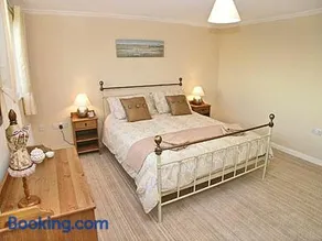 Breedsmoor Cottage - Image 1