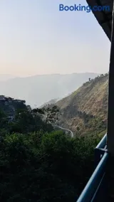 Shreya Home Stay Kempty Waterfall - Image 1