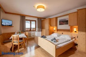 Apartamento vacacional con barbacoa, terraza y jardín | Vistas al lago - Image 3