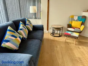 Beach Cottage 43, A stone's throw from the sea - Image 2
