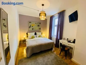 Bärliner Hotel - Image 2