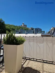 Apartmán so vstupom do privátneho wellness a výhľadom na hrad - Image 4