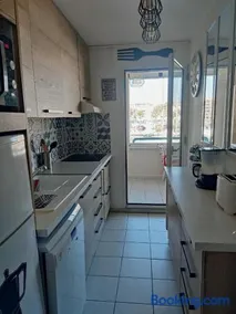 Port Frejus vue port, grand T2, 47m2, clim, piscine - Image 3